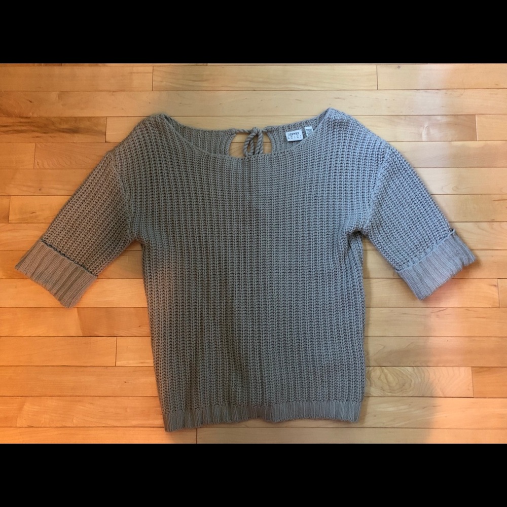 Cute grey knit sweater with bow detail
